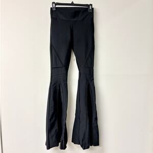Fernanda Farah Pull On Crochet Trim High Waisted Flare Pants Black Women's P / S